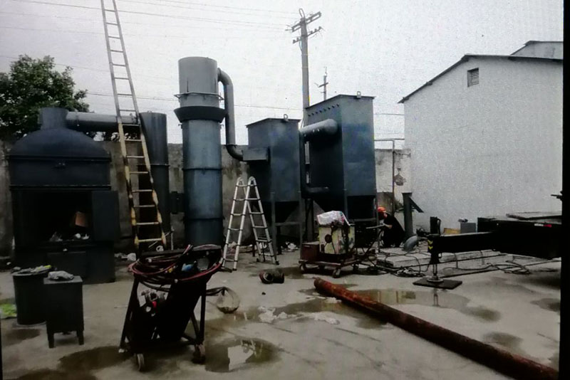 工業(yè)垃圾焚燒爐施工現(xiàn)場(chǎng)